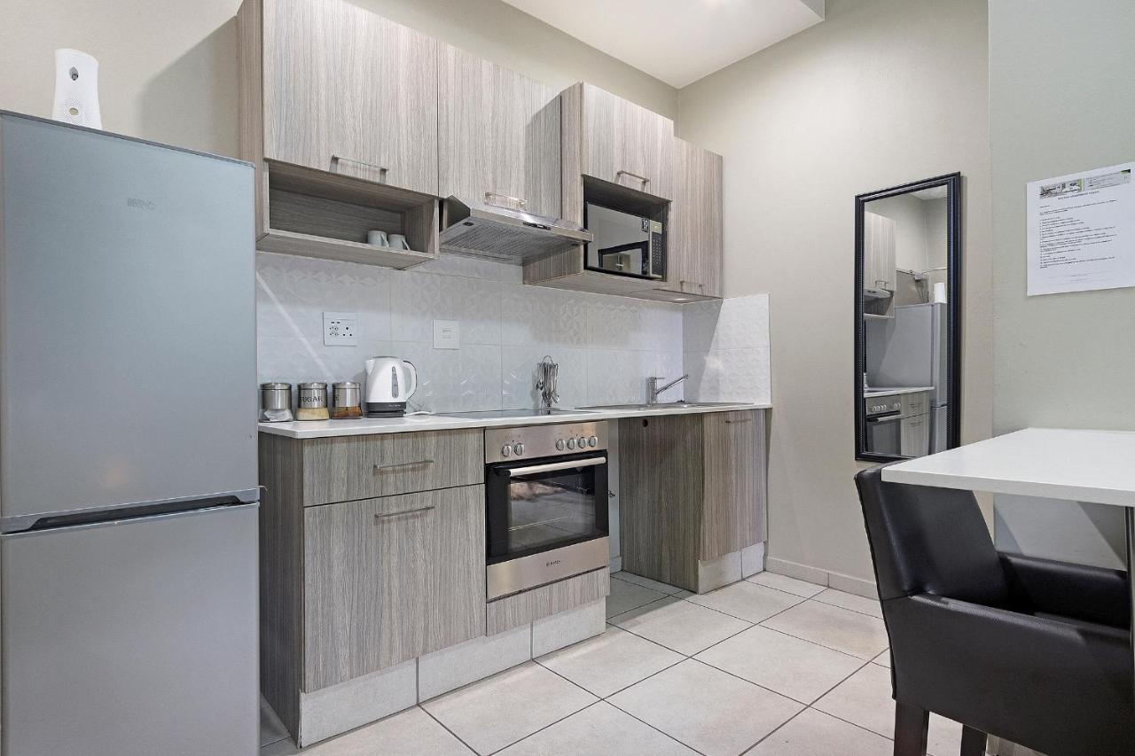 Urban Oasis Apartments At The Bolton Johannesburg Bagian luar foto