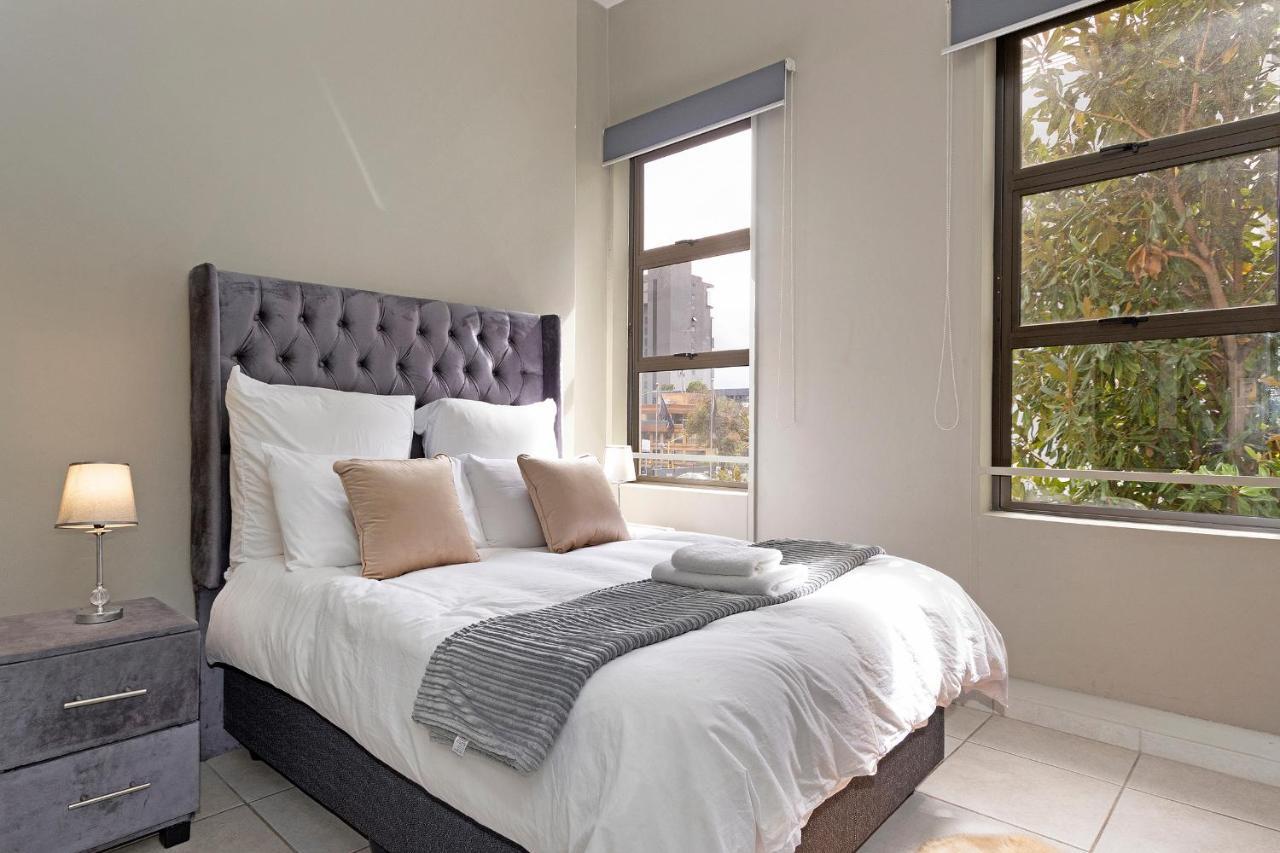 Urban Oasis Apartments At The Bolton Johannesburg Bagian luar foto
