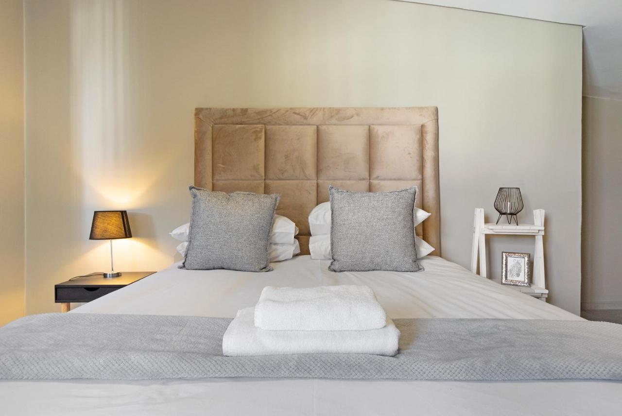 Urban Oasis Apartments At The Bolton Johannesburg Bagian luar foto